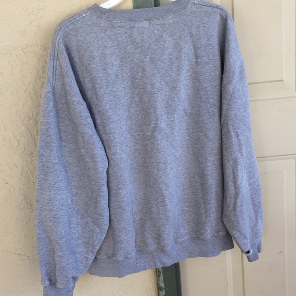 Vintage Hilfiger Spellout Crew Neck - Picture 2 of 5